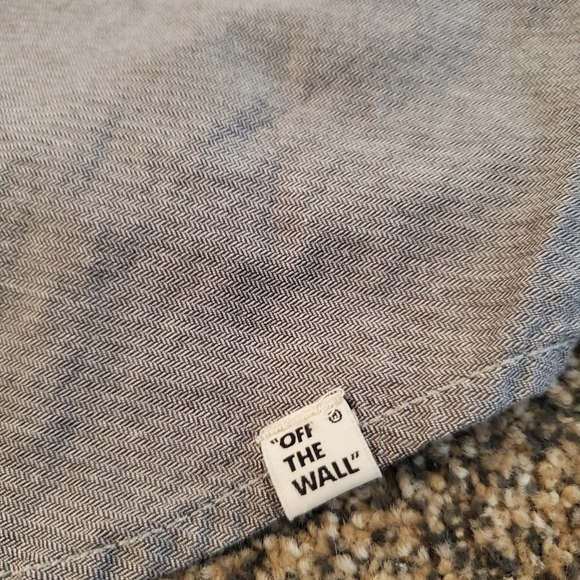 Vans Short Sleeve Button-down (Size L) - Picture 5 of 5